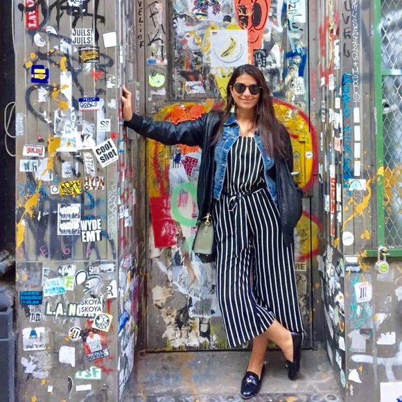 Meet your Posher, Gina - Picture 1 of 1